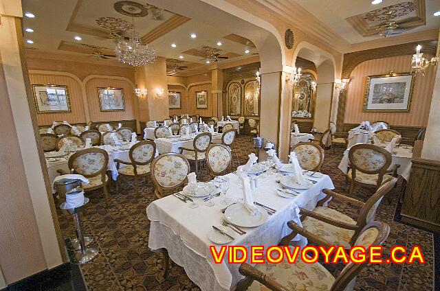 Mexique Nuevo Vallarta Riu Vallarta Un elegante restaurante y con un sabor de la cocina.