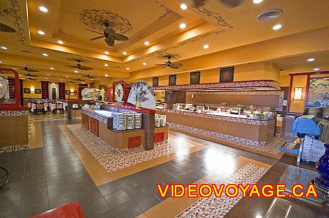 Mexique Nuevo Vallarta Riu Vallarta El restaurante buffet en el centro.