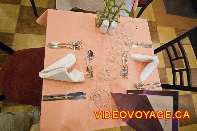 Mexique Nuevo Vallarta Riu Vallarta The presentation of tables.