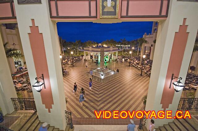 Mexique Nuevo Vallarta Riu Vallarta Terraza trasera del hotel es popular en las noches.