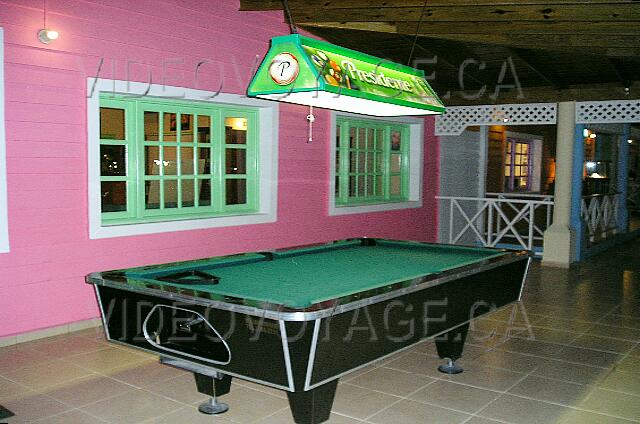 Republique Dominicaine Punta Cana Gran Bahia Principe A pool table.