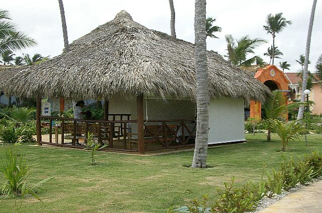 Republique Dominicaine Punta Cana Gran Bahia Principe Una cabaña para masajes cerca del restaurante mexicano y piscina cerca de la playa.