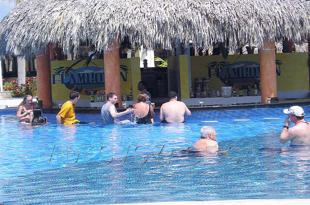 Republique Dominicaine Punta Cana Gran Bahia Principe Here the Flamboyan bar in the swimming pool of the Bavaro section in the site center.