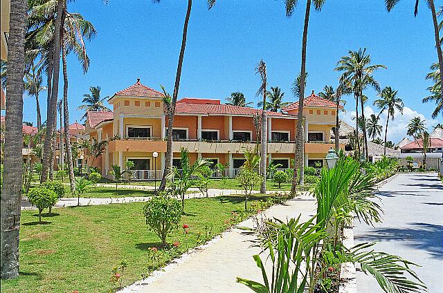 Republique Dominicaine Punta Cana Gran Bahia Principe A little more open vegetation here.