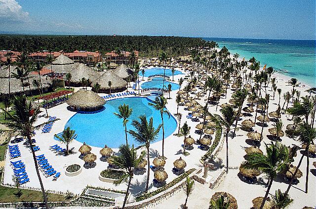 Republique Dominicaine Punta Cana Gran Bahia Principe Une vue d'ensemble de la piscine.