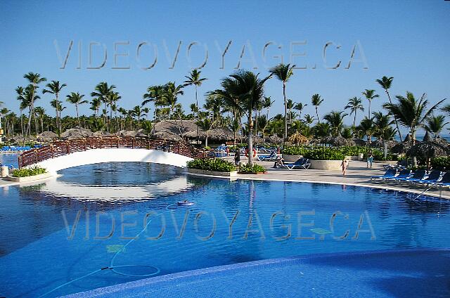 Republique Dominicaine Punta Cana Gran Bahia Principe La terrasse entre la plage et la piscine.