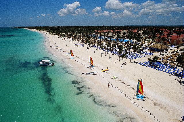 Republique Dominicaine Punta Cana Gran Bahia Principe A period with a little more seaweed.