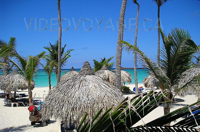 Republique Dominicaine Punta Cana Gran Bahia Principe The view of the sea from umbrellas.