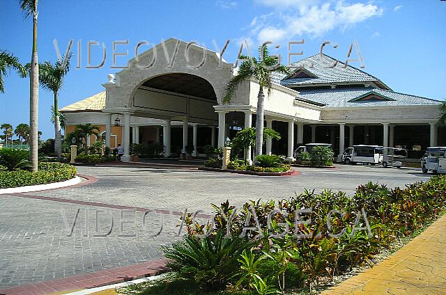 Republique Dominicaine Punta Cana Gran Bahia Principe The Lobby of the Bavaro and Punta Cana section are very similar.