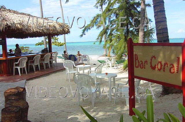 Republique Dominicaine Punta Cana Bavaro Casino Le bar de la plage de l'hôtel Barcelo Bavaro beach.