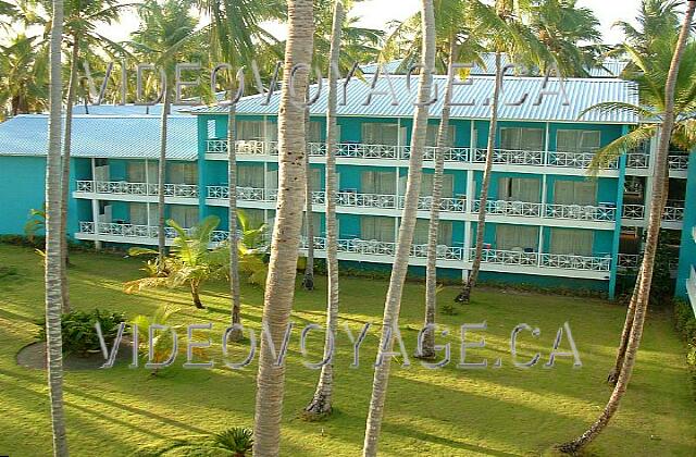 Republique Dominicaine Punta Cana Barcelo Bavaro Palace Deluxe The balconies of the rooms are inside the U shape of batimens. So the rooms have a partial view of the beach.