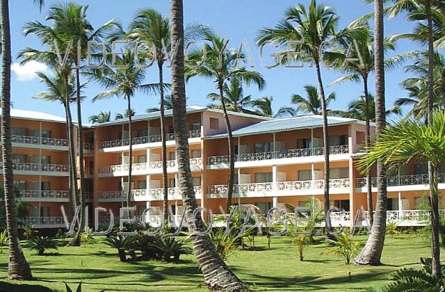 Republique Dominicaine Punta Cana Barcelo Bavaro Palace Deluxe There are 4 buildings of this style at the Barcelo Beach.