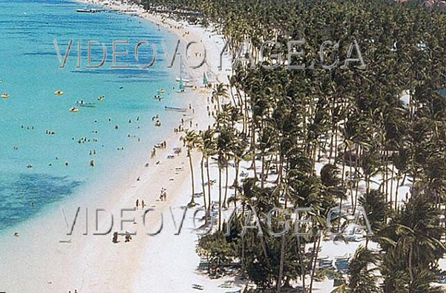 Republique Dominicaine Punta Cana Barcelo Bavaro Palace Deluxe An aerial view of the beach. Here almost no seaweed!