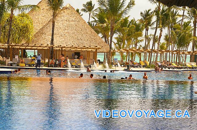 Republique Dominicaine Punta Cana Barcelo Bavaro Palace Deluxe The towel service is available between the pool and the beach.