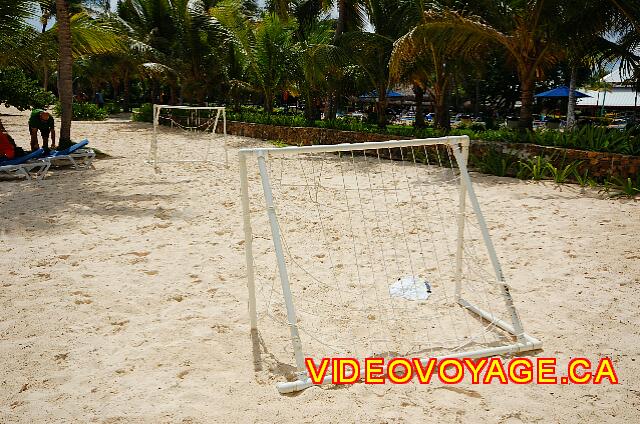 Republique Dominicaine Punta Cana Barcelo Bavaro Caribe El mini fútbol en la playa.