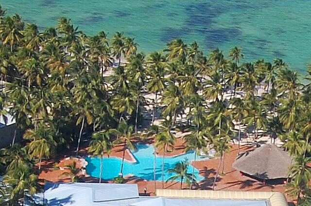 Republique Dominicaine Punta Cana Barcelo Bavaro Caribe At the Barcelo Bavaro Beach hotel, an average size pool near the beach. A swimming pool with animation.