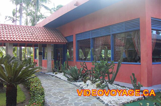 Republique Dominicaine Punta Cana Barcelo Bavaro Caribe Mexico Lindo Restaurant is air conditioned.