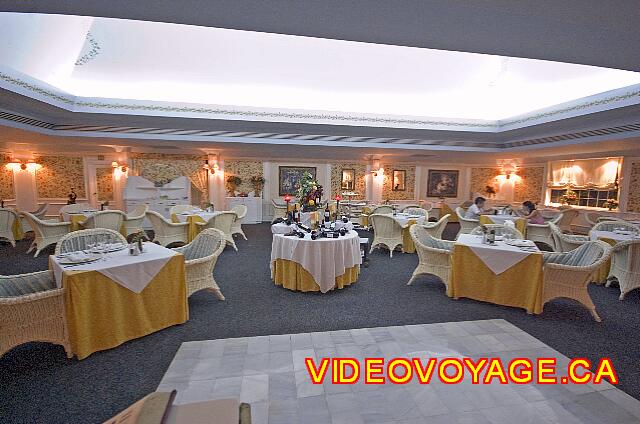 Republique Dominicaine Punta Cana Barcelo Bavaro Caribe A quiet restaurant.