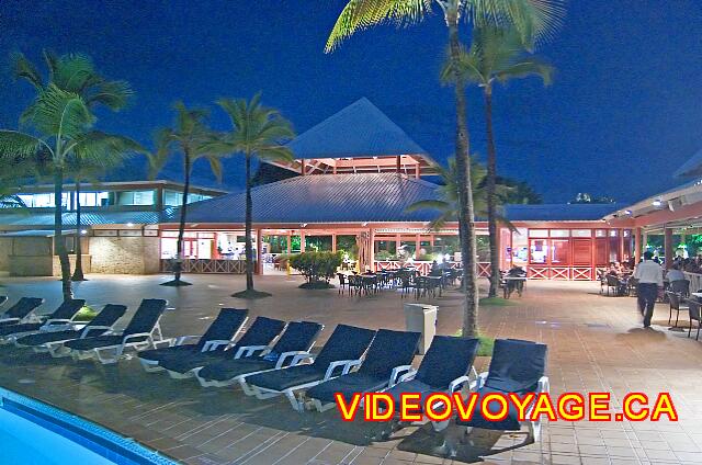 Republique Dominicaine Punta Cana Barcelo Bavaro Caribe Une grande terrasse derrière le Lobby.