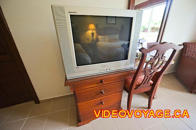 Republique Dominicaine Punta Cana Punta Cana Un televisor más grande en el dormitorio y en el salón.