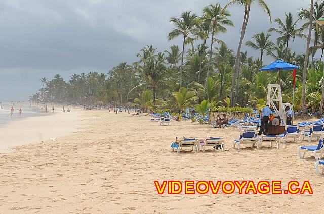 Republique Dominicaine Punta Cana Punta Cana Sur la plage, une tour pour le sauveteur qui surveille les baigneurs.