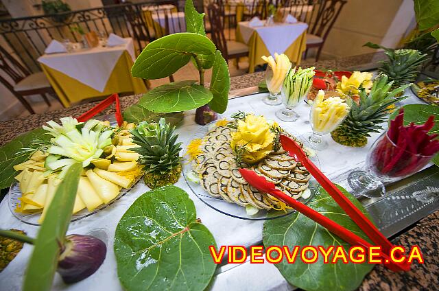 Republique Dominicaine Punta Cana Punta Cana Some fruits and vegetables kept on a chilled plate.