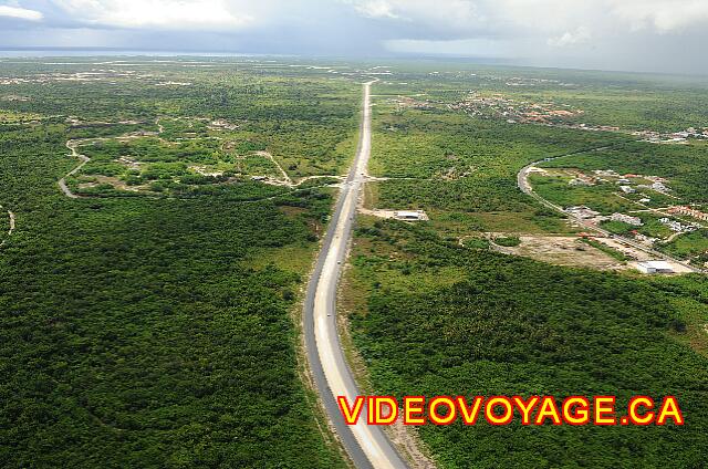 Republique Dominicaine Punta Cana Punta Cana Les premiers kilomètres sur l'autoroute en construction depuis plusieurs années...