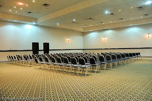 Republique Dominicaine Punta Cana Club Caribe Un petit centre des congrès permet de recevoir jusqu'a 350 personnes à la salle Gran Caribe.

