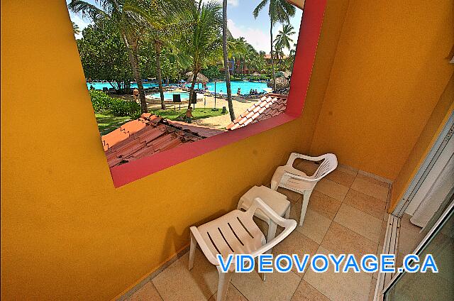 Republique Dominicaine Punta Cana Club Caribe Le balcon avec vue sur la piscine.