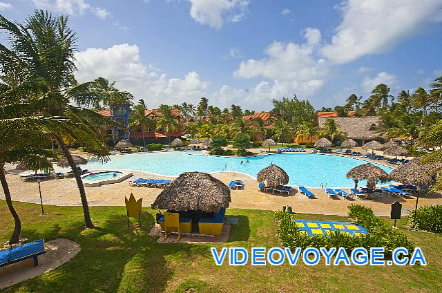 Republique Dominicaine Punta Cana Club Caribe De tamaño mediano, por lo general menos popular que la piscina principal, una piscina para actividades deportivas.