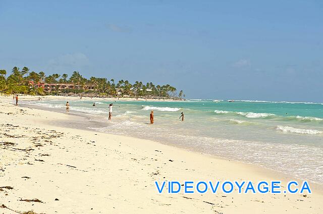 Republique Dominicaine Punta Cana Club Caribe Une plage avec une pente faible dans l'océan comme à l'extérieur de l'océan.