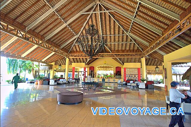 Republique Dominicaine Punta Cana Club Caribe Lobby the day, a rather large lobby.