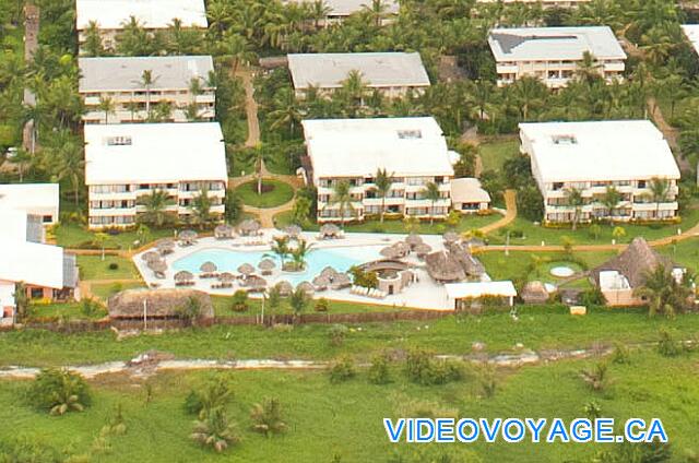 République Dominicaine Punta Cana Catalonia Bavaro Royal La première piscine situé à proximité du Lobby est de moyenne dimension.