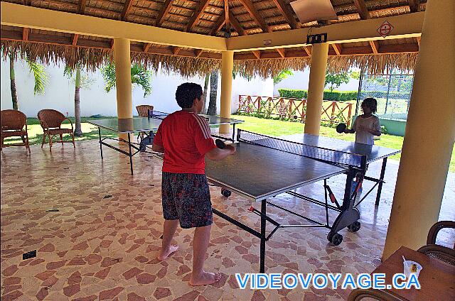 République Dominicaine Punta Cana Dreams Punta Cana Another ping pong table in the games room.