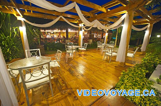 République Dominicaine Punta Cana Dreams Punta Cana A beautiful terrace in the Club section.