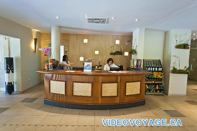 République Dominicaine Punta Cana Dreams Punta Cana Recepción de la SPA, un buen spa que ofrece varios servicios.
