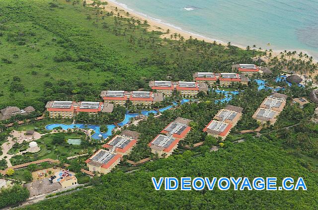 République Dominicaine Punta Cana Dreams Punta Cana Aunque hay un montón de gente en la piscina, nunca parece estar ocupados en la piscina ya que los clientes están dispersos a lo largo de la piscina.