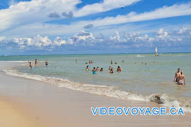 République Dominicaine Punta Cana Dreams Punta Cana Lors d'une belle journée, de nombreux clients à la plage.