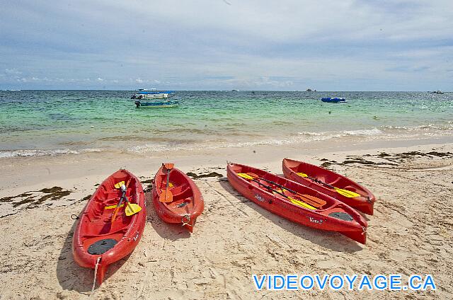 République Dominicaine Punta Cana Dreams Palm Beach Les kayaks simple ou double sur la plage