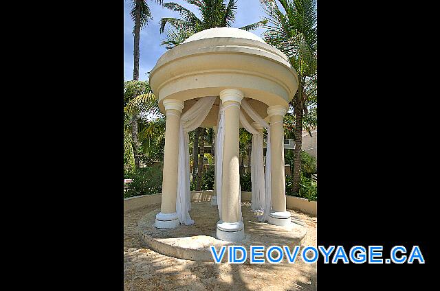 République Dominicaine Punta Cana Dreams Palm Beach A small gazebo for weddings