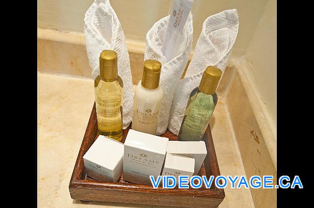 République Dominicaine Punta Cana Dreams Palm Beach Savon, shampooing, brosse à dent, ...