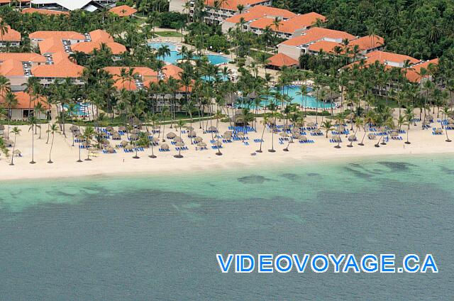 République Dominicaine Punta Cana Dreams Palm Beach La playa con muchas palmeras en la playa, más de 80 palapas, un montón de tumbonas, situada no muy lejos del hotel ...