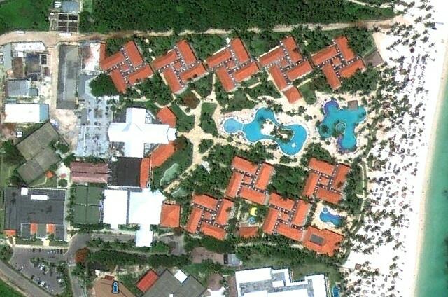 République Dominicaine Punta Cana Dreams Palm Beach An aerial view of the hotel in 2009, after the addition of 2 new swimming pool and amphitheater.