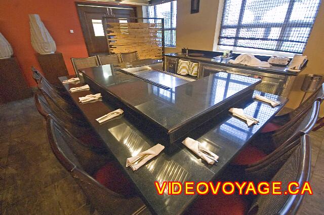 Republique Dominicaine Punta Cana Larimar Punta cana A teppanyaki table, customers love.