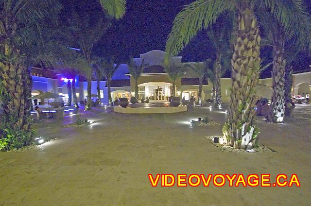 Republique Dominicaine Punta Cana Larimar Punta cana The terrace near the Lobby is popular at night.