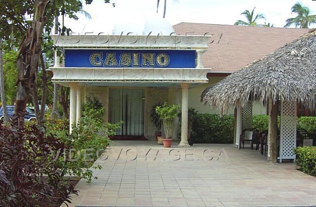 Republique Dominicaine Punta Cana Grand Palladium Punta Cana Res The Casino is located near the entrance of Fiesta Palace, so near the Fiesta Beach.