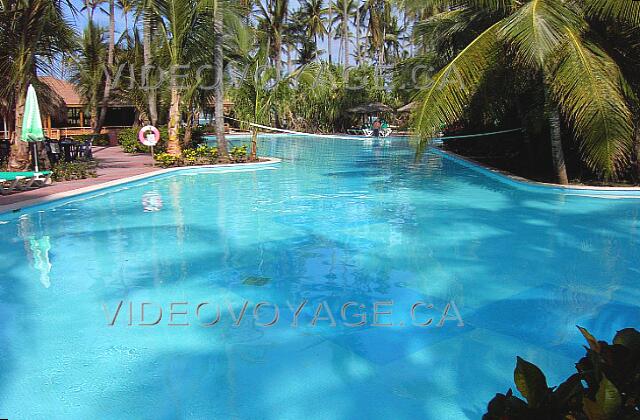 Republique Dominicaine Punta Cana Grand Palladium Punta Cana Res A volleyball net in the pool Fiesta Beach.