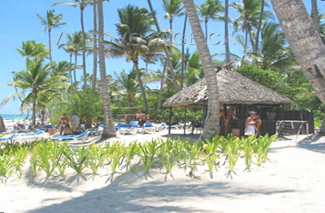 Republique Dominicaine Punta Cana Grand Palladium Punta Cana Res Un des deux bar qui se trouve sur la plage de l'hôtel Fiesta Beach.