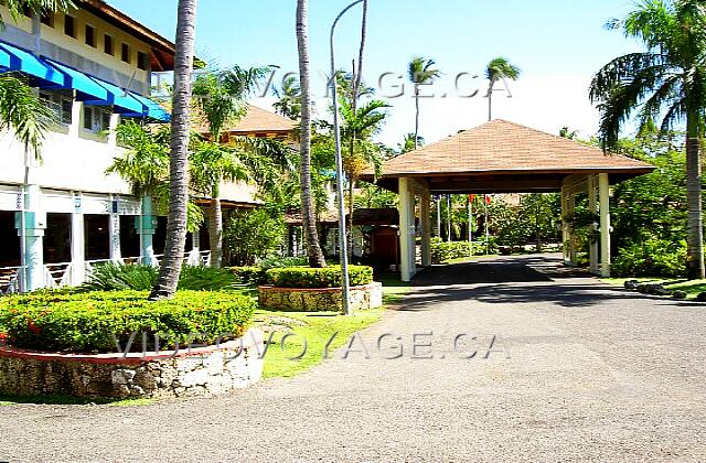 Republique Dominicaine Punta Cana Grand Palladium Palace Resort La entrada al hotel.