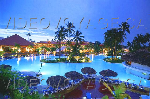 Republique Dominicaine Punta Cana Occidental Grand Punta Cana The main pool at dusk.